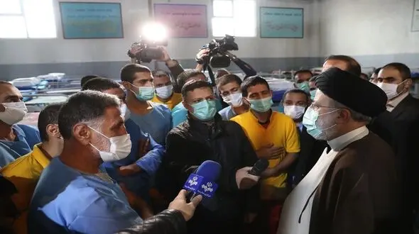 بازدید رئیس جمهور از مرکز ترک اعتیاد و آسایشگاه سالمندان شهر ری / رئیسی: هدف ما این است که جوانان اعتیاد را ترک کنند + فیلم