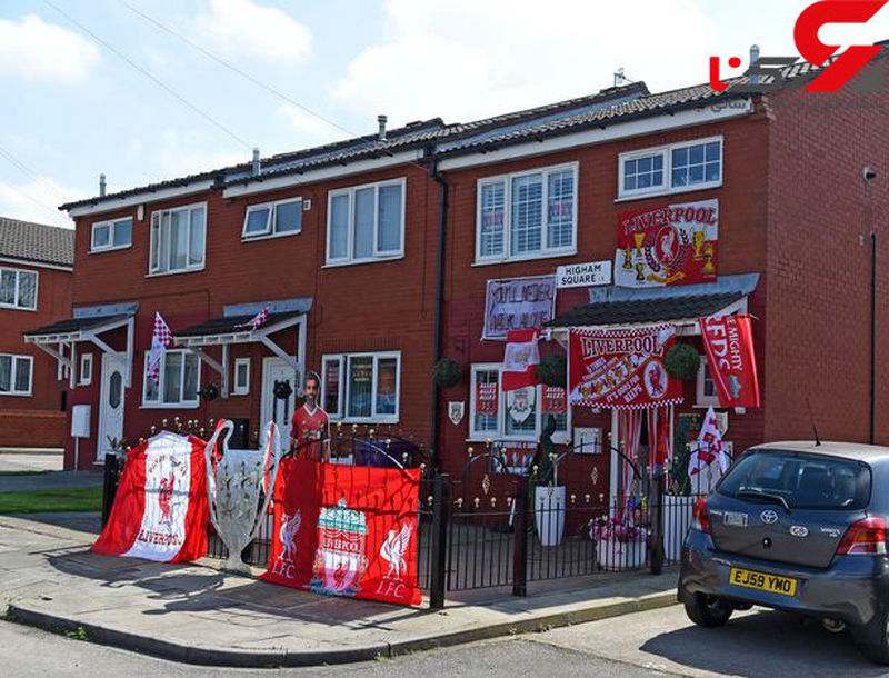 Liverpool-fans-get-ready-for-the-Champions-League-Final-pictured-the-Farley-family-from-Everton-Pho (5)