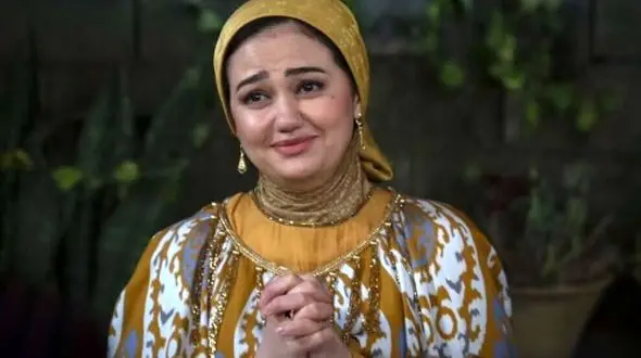 خونه زندگی تهمینه رجبوا، چمن سریال پایتخت با دکوراسیون شاه نشین و مجلل/ قارون هم این قصرو نداشت