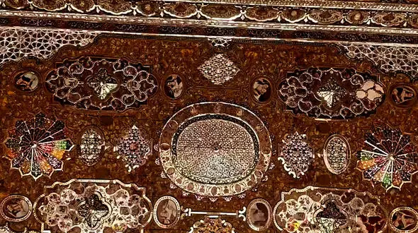 از کاخ چهل ستون تا زیبایی های شیراز