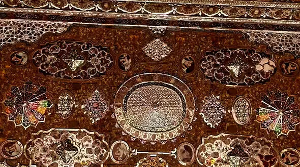 از کاخ چهل ستون تا زیبایی های شیراز