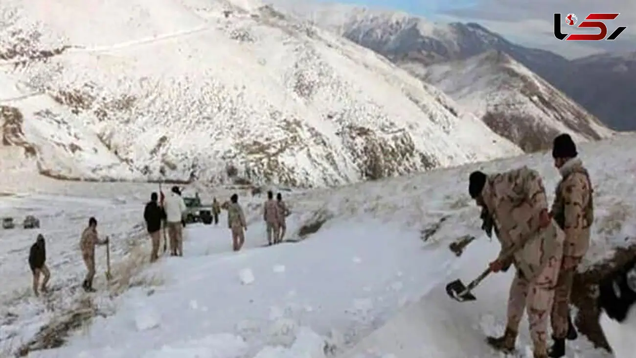 برف در ورودی پایگاه نقطه صفر مرزی را مسدود کرد + فیلم