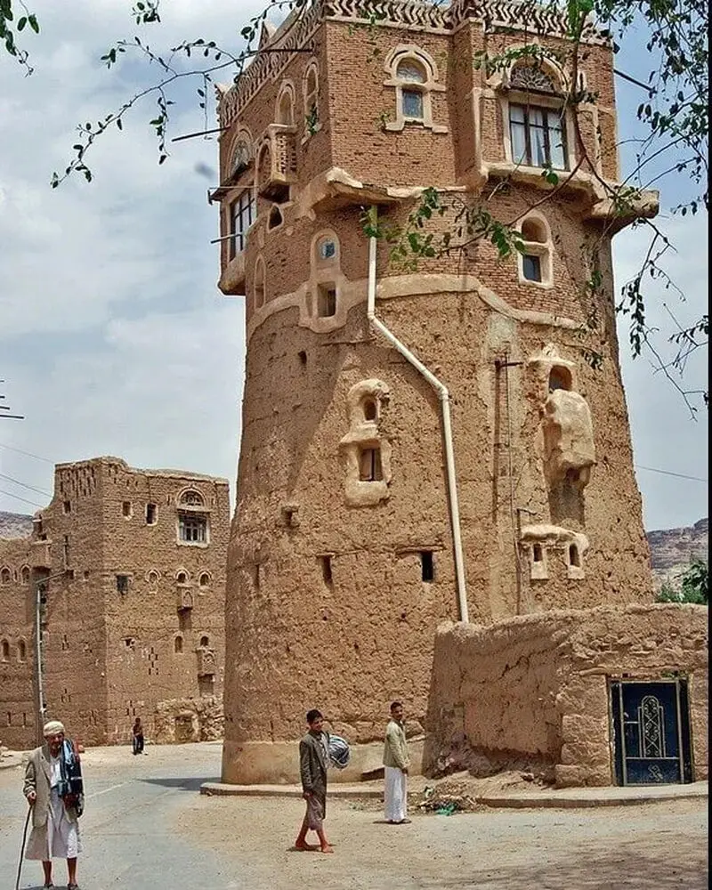 برج‌خانه‌های سنتی در وادی‌ظهر یمن