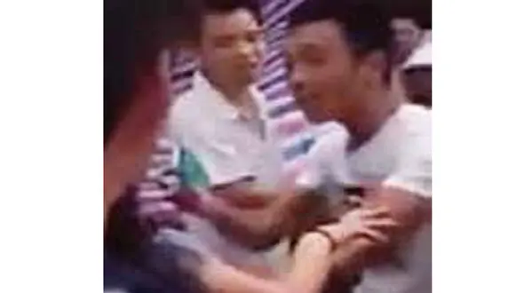 مرد بی نوا وقتی همسرش را با مرد غریبه در خیابان دید تا حد مرگ او را کتک زد + تصاویر