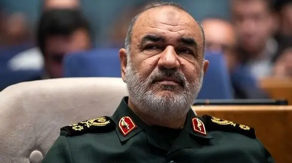 
سرلشکر سلامی: وقتی برای عزت این سرزمین می‌جنگیم، به شناسنامه کسی نگاه نمی‌کنیم/ شهیدان ما رفتند تا نوامیس ما امنیت داشته باشند