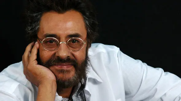 مجسمه خسرو شکیبایی در شهرک غزالی