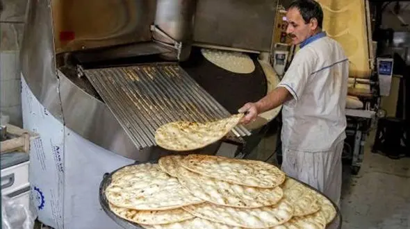 کمبود نان نداریم / آغاز فعالیت نانوایی‌های سیار طی روزهای آتی 