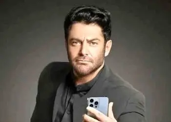 استوری تبریک خلاقانه رضا گلزار، سوپراستار سینمای ایران به مناسبت روز پدر/ بمونید برای هم