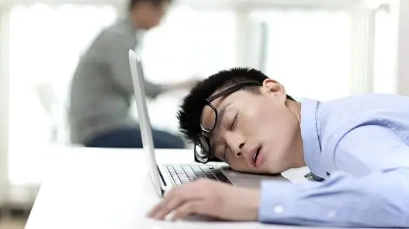 چرت زدن حین کار؛ راز موفقیت ژاپنی‌ ها در فرهنگ اینموری