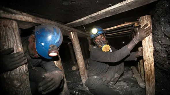 بخشی از مطالبات کارگران معدن طزره پرداخت شد