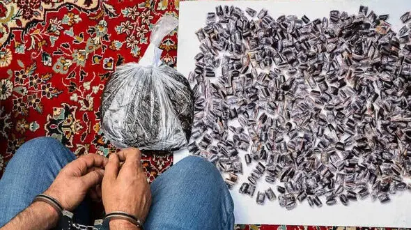 دستبند پلیس  بر دستان سوداگران مرگ