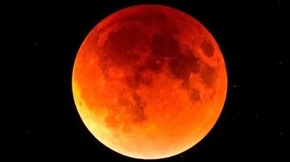 شمارش معکوس تا طولانی‌ترین خسوف قرن در طول عمرتان / ماه سرخ را در آسمان ببینید + تصاویر