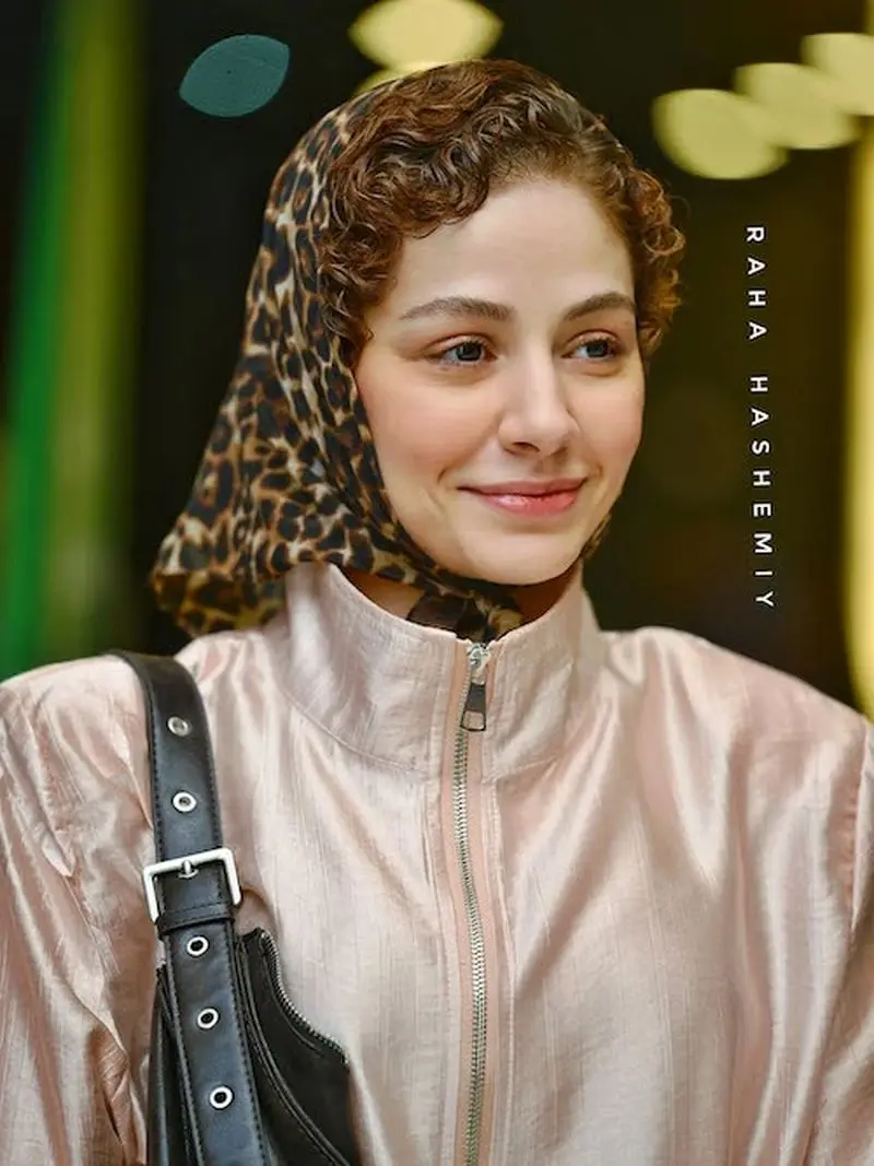 بامبرجکت صورتی مهتاب ثروتی