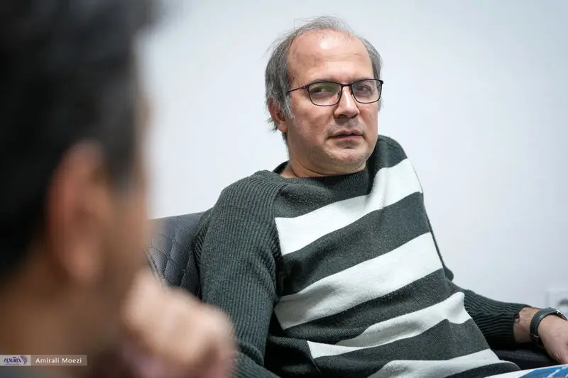 نقش اصلی، تبدیل به زن شد، چون سحر دولتشاهی بیشتر می‌فروشد/سحر دولتشاهی جای سعید چنگیزیان، چون موضوع زنان، موضوع ملتهب جامعه است/ اجرای گوران، بیات است