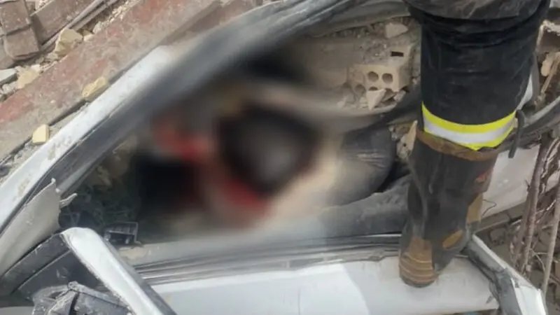 برج 2 قلو آبادان