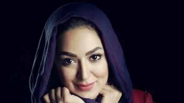 عکس | ست پالتوی لاکچری و خوشرنگ فریبا طالبی نوه حشمت فردوس با همسرش