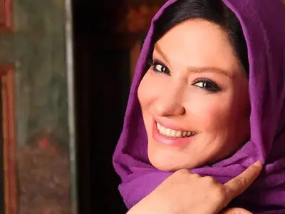 فیلم / ساغر عزیزی بازیگر نقش فرح پهلوی از روزی گفت که با مرگ و بی آبرویی یک قدم فاصله داشت / فرشته نجاتش را معرفی کرد