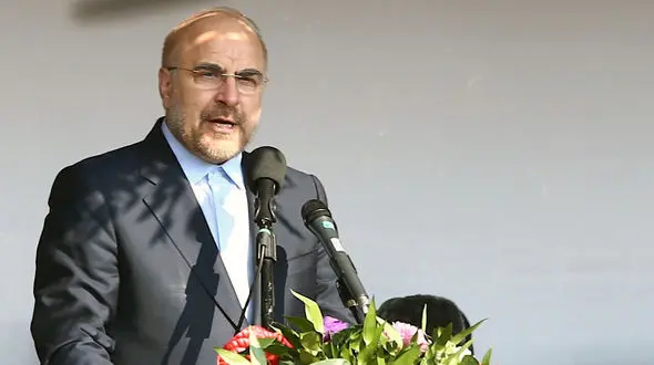 جای تأسف دارد که وزارت آموزش و پرورش ۲۰ وزیر و سرپرست به خود دیده است/ مسئول یک سوپرمارکت این همه تغییر نمی‌کند!