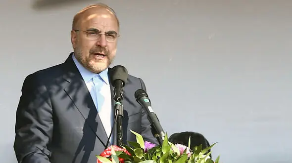 جای تأسف دارد که وزارت آموزش و پرورش ۲۰ وزیر و سرپرست به خود دیده است/ مسئول یک سوپرمارکت این همه تغییر نمی‌کند!