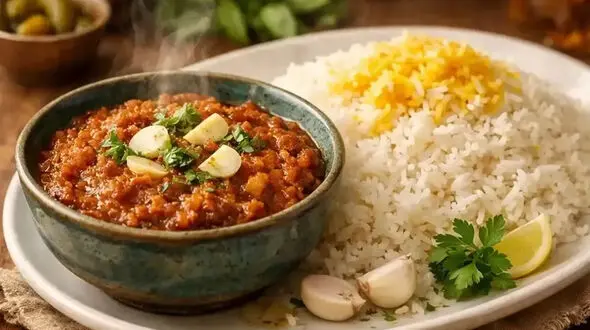 طرز تهیه میرزا قاسمی اصیل گیلانی؛ از کبابی کردن بادمجان تا سرو با برنج