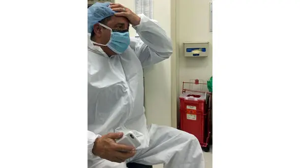 واکنش دیدنی و عجیب پدر احساساتی هنگام تولد پسرش +عکس