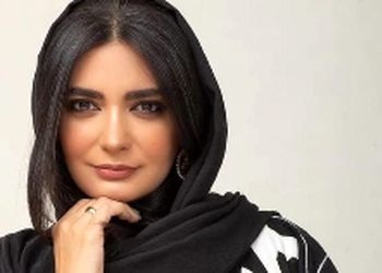 اولین عکس لیندا کیانی با پیراهن مجلسی و مزونی  با چین دامنی ظریف / خانم بازیگر در عین سادگی و پوشش کامل!