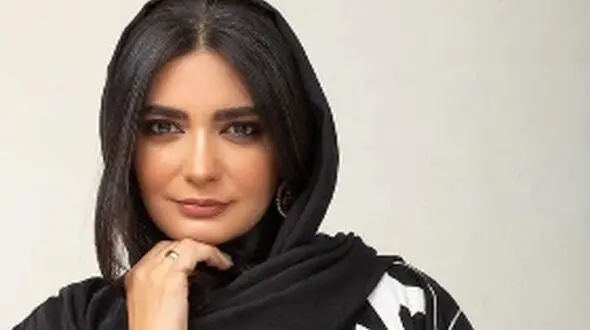 اولین عکس لیندا کیانی با پیراهن مجلسی و مزونی  با چین دامنی ظریف / خانم بازیگر در عین سادگی و پوشش کامل!