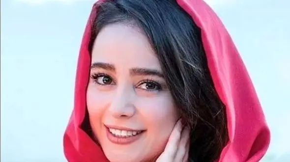 فیلم / الناز حبیبی : شوهر آینده ام باید دستِ بزن داشته باشه جوراباش بو بده/ یک قرون دوزاری هم دربیاره کافیه! 