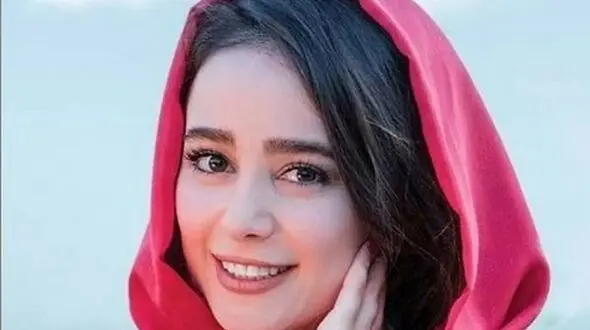 فیلم / الناز حبیبی : شوهر آینده ام باید دستِ بزن داشته باشه جوراباش بو بده/ یک قرون دوزاری هم دربیاره کافیه! 