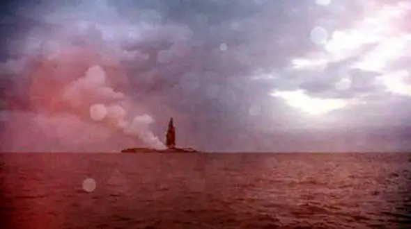 تولد یک جزیره در برابر چشمان ملوانان +تصاویر 