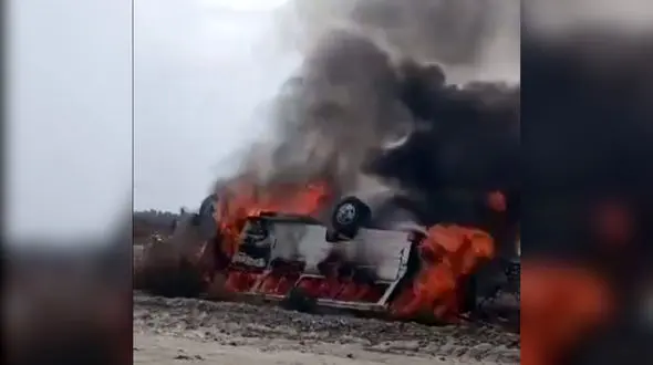 آتش گرفتن مینی بوس که 3 دانش آموز روستایی مسافرش بودند