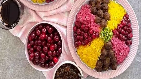 بفرمایید آلبالوپلو با گوشت قلقلی / فیلم