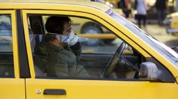 راننده تاکسی درستکار تهرانی کیف پر از دلار را به صاحبش بازگرداند / 5 میلیارد ارزش داشت