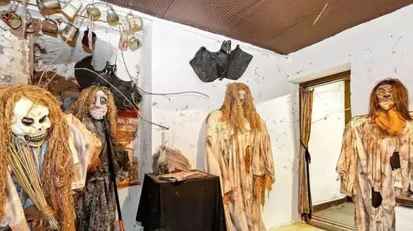 خانه‌ای رعب‌انگیز که پا گذاشتن در آن جرأت می‌خواهد + تصاویر