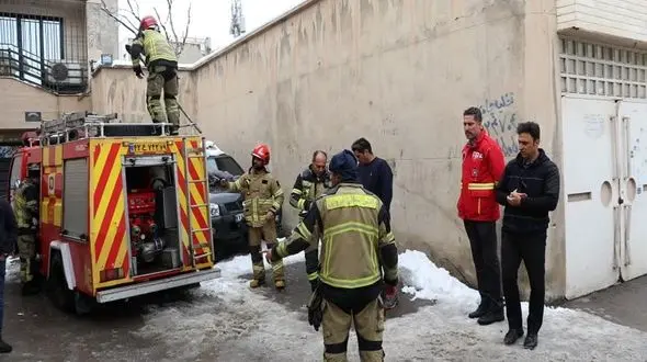 آتش سوزی هولناک یک خانه در خیابان بوعلی قزوین + عکس