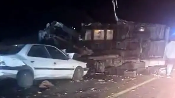 تصادف زنجیرهای در آزادراه قم-تهران با ۱۳ مصدوم 