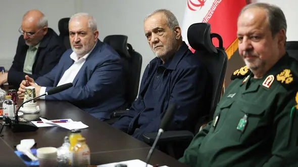 پزشکیان در نشست مشترک وزرای دفاع و نیرو: هدف دولت کاهش فشارهای معیشتی مردم است
