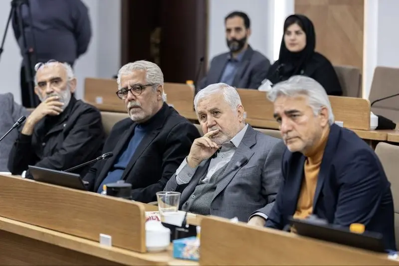 عکس از جلسه شورای سیاست‌گذاری جشنواره بین‌المللی چند رسانه‌ای میراث