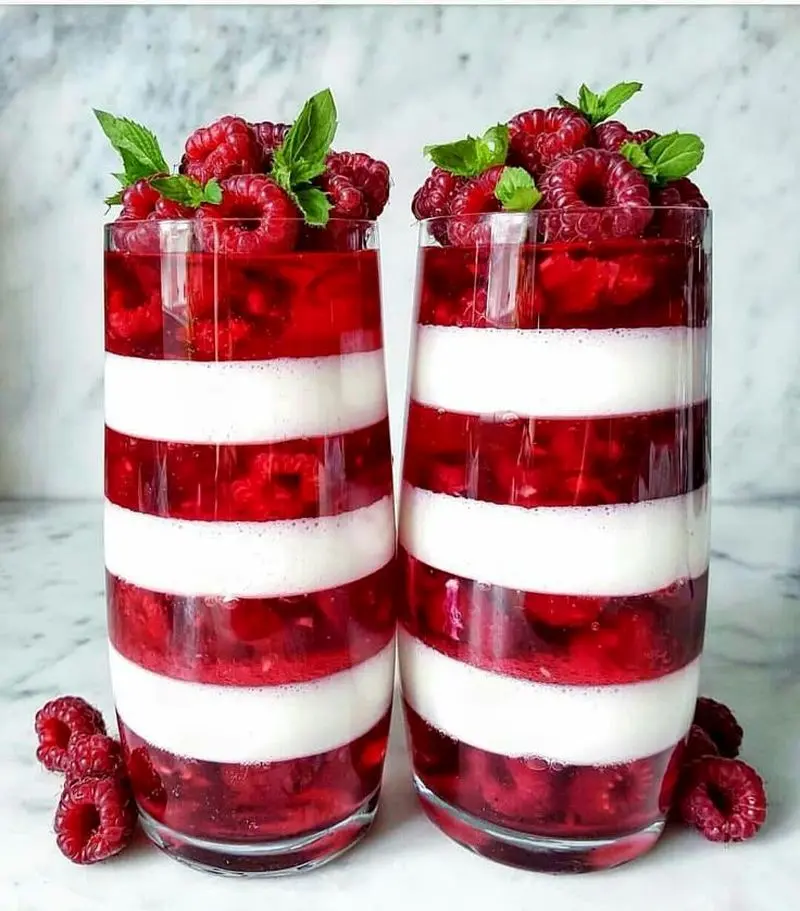 تزیین ژله شب یلدا | جدیدترین و شیکترین ایده های تزیین ژله شب یلدا ۱۴۰۴ فوق لاکچری و عروس‌پسند!