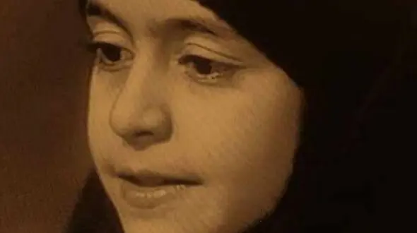  این دختر خانم کوچولو الان 50 سالشه / عکس های جذاب از کودکی تا به الان!