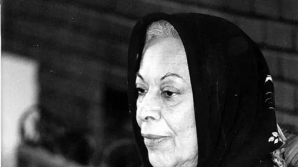 عکس؛ سفر در زمان؛ «سیمین دانشور در کنار خواهرش ویکتوریا»؛ اواخر دهه 80