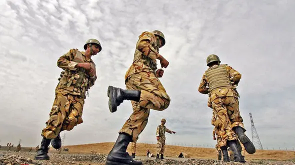 درخواست نایب رییس مجلس برای اجرای طرح سربازی حرفه ای