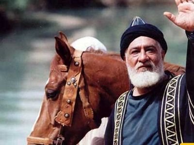 داریوش ارجمند: عاشق بیلیارد بودم اما بعد از بازی در سریال امام علی پامو توی باشگاه نذاشتم چون دوست ندارم  بچه 15 ساله منو ببینه و بگه مالک اشتر رو دیدم داشت بیلیارد می‌زد+ویدیو