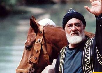 داریوش ارجمند: عاشق بیلیارد بودم اما بعد از بازی در سریال امام علی پامو توی باشگاه نذاشتم چون دوست ندارم  بچه 15 ساله منو ببینه و بگه مالک اشتر رو دیدم داشت بیلیارد می‌زد+ویدیو