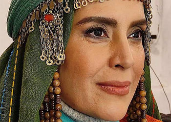 فیلم آواز پر قدرت محمد معتمدی با همراهی  نازنین فراهانی  / بگشایند در را عشق بگوید که منم که منم +  موزیک ویدیو