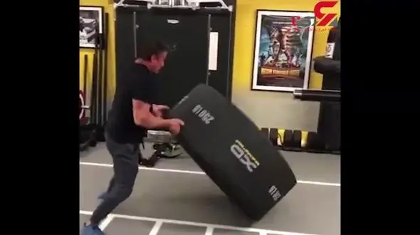 قدرت بدنی حیرت انگیز سیلوستر استالونه در ۷۲ سالگی + فیلم