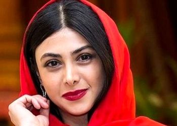 فیلم آموزش رقص به سبک آزاده صمدی بازیگر سووشون به سیامک انصاری .../ خیلی بامزه ای ها ...