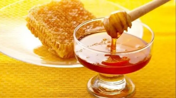 چطور عسل طبیعی بخریم؟ نکات مهم و روش های نگهداری