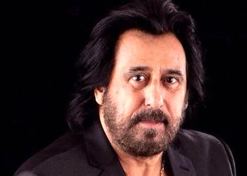 شهرام شب‌پره عزادار شد