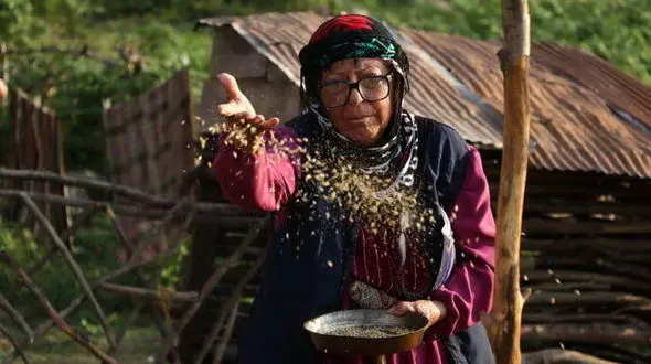 جدیدترین گریم ثریا قاسمی در یک فیلم کودک